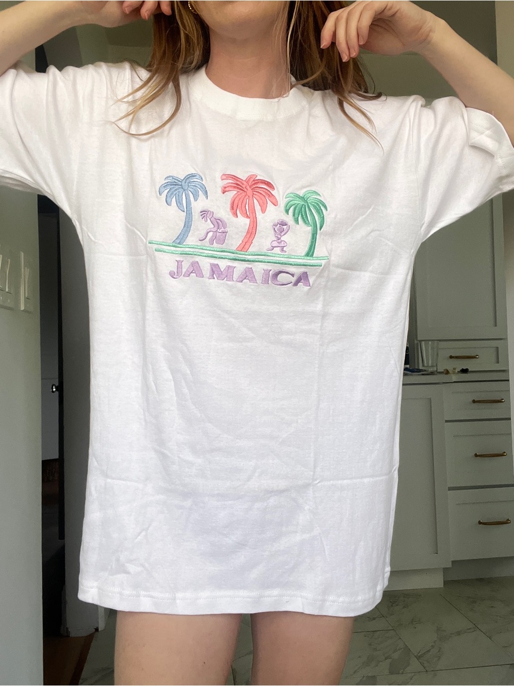 Vintage tourism White Tee with Pastel Palm Tree Embroidery Tee shirt